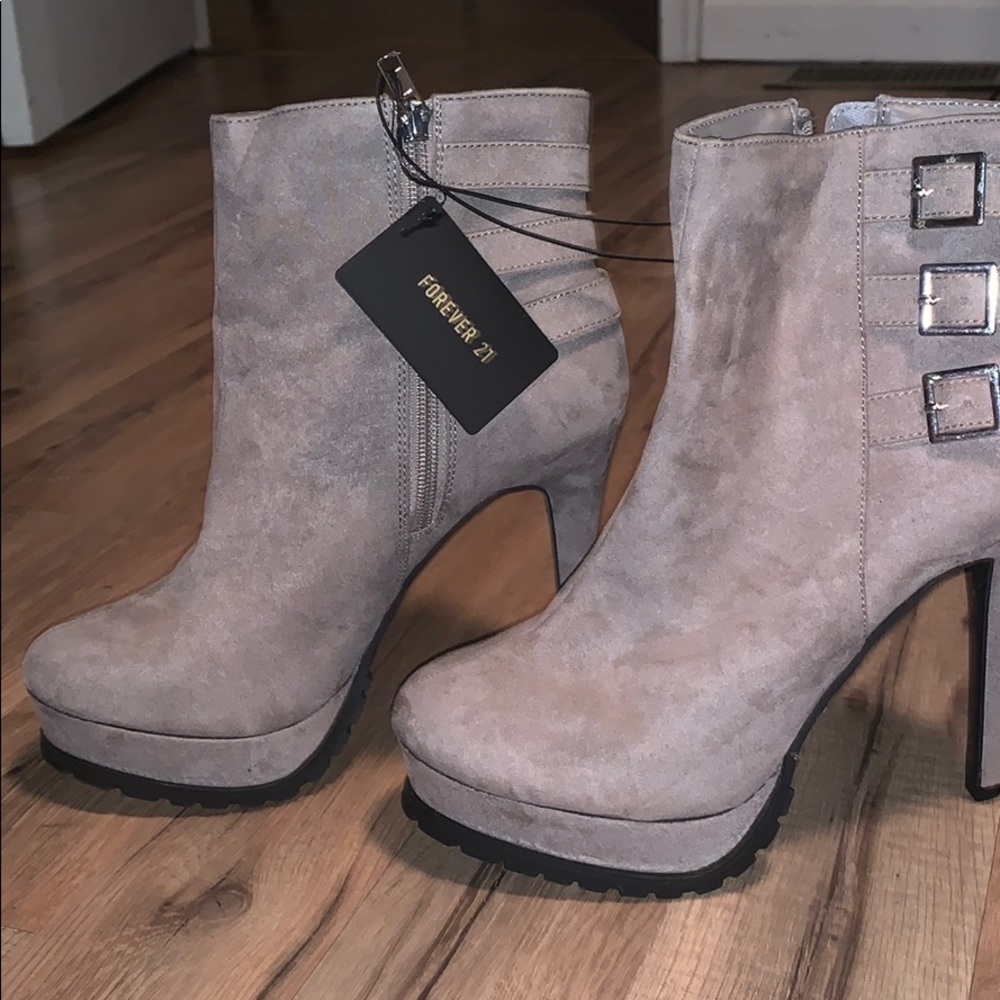 High heeled booties
